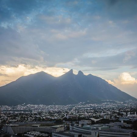 One Monterrey Tecnologico Hotel Exterior photo